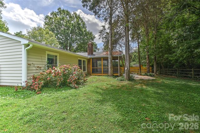 5900 Tillery Drive, Charlotte, NC 28226