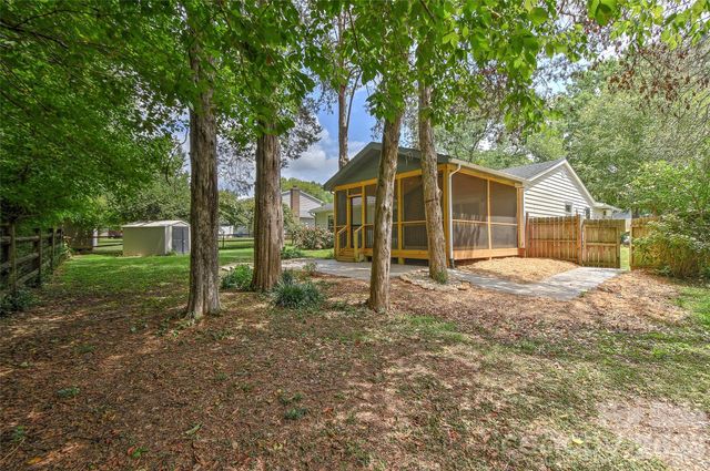 5900 Tillery Drive, Charlotte, NC 28226