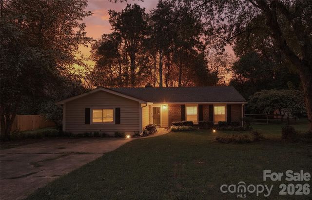 5900 Tillery Drive, Charlotte, NC 28226