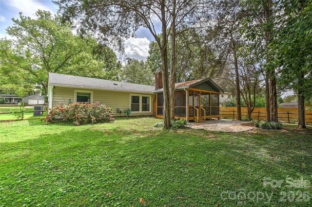 5900 Tillery Drive, Charlotte, NC 28226