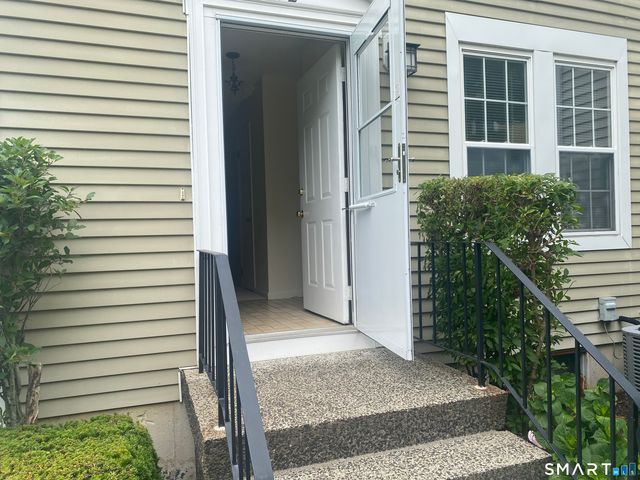 97-99 Park Avenue 72, Danbury, CT 06810