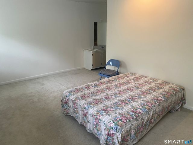 97-99 Park Avenue 72, Danbury, CT 06810