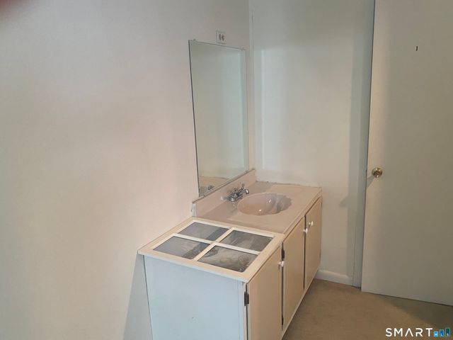 97-99 Park Avenue 72, Danbury, CT 06810