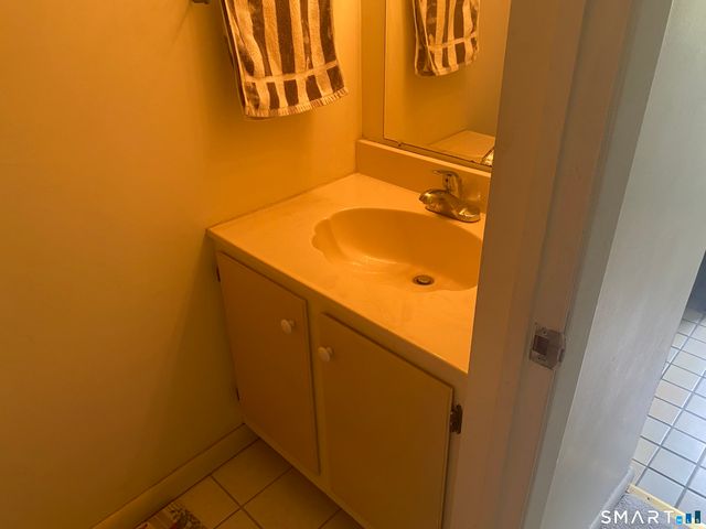 97-99 Park Avenue 72, Danbury, CT 06810