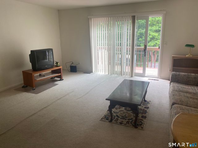 97-99 Park Avenue 72, Danbury, CT 06810