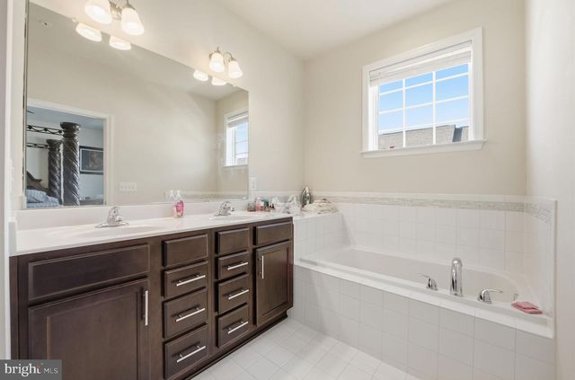 5004 FOREST PINES DR, Upper Marlboro, MD 20772