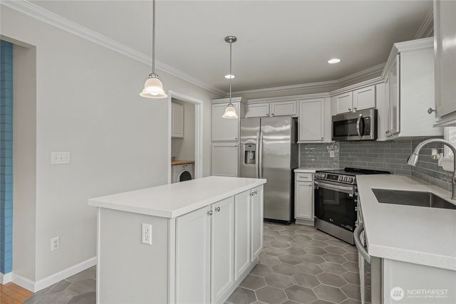 3508 Surrey Drive NE, Olympia, WA 98506