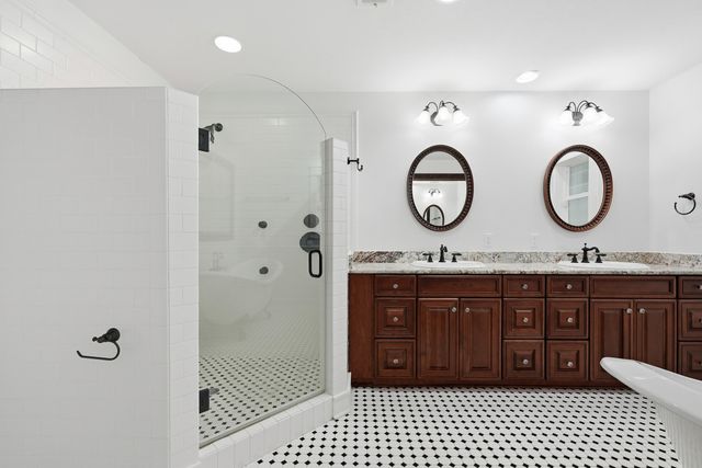 5128 Soundside Drive, Gulf Breeze, FL 32563