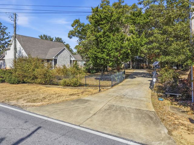 5128 Soundside Drive, Gulf Breeze, FL 32563