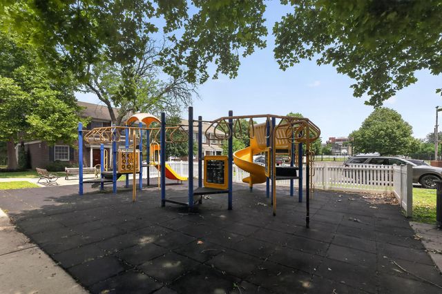 207 2ND ST WALK, Camden, NJ 08103