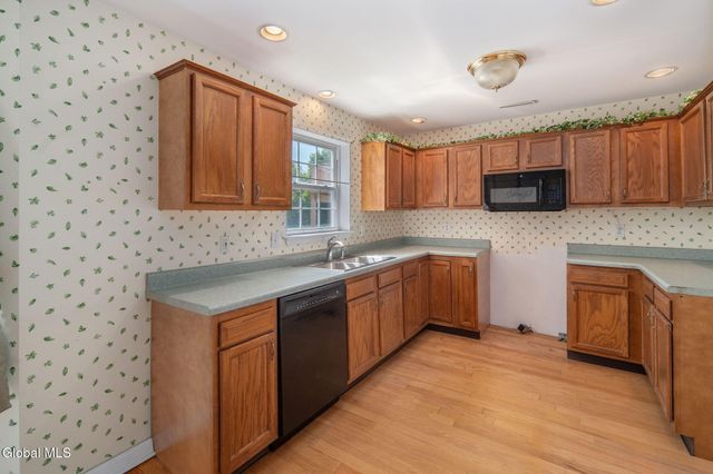 95 Morning Glory Way, Rotterdam, NY 12306