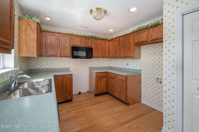 95 Morning Glory Way, Rotterdam, NY 12306
