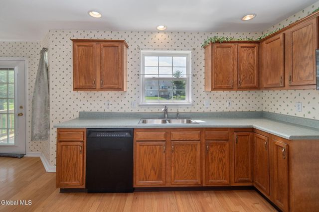 95 Morning Glory Way, Rotterdam, NY 12306