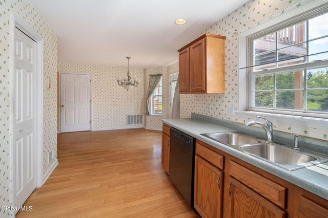 95 Morning Glory Way, Rotterdam, NY 12306