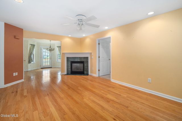 95 Morning Glory Way, Rotterdam, NY 12306