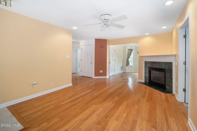 95 Morning Glory Way, Rotterdam, NY 12306