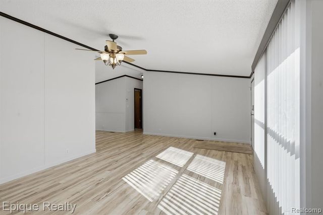 271 Lovell Court, Flushing, MI 48433