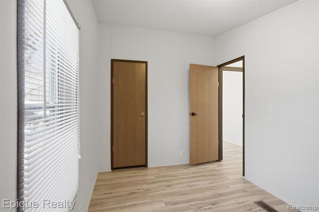 271 Lovell Court, Flushing, MI 48433