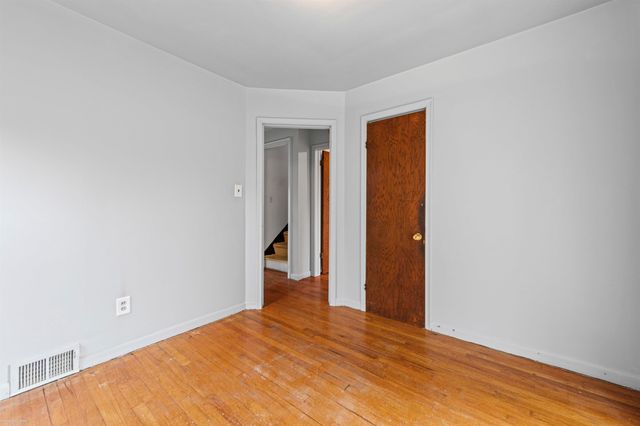 27207 Little Mack Avenue, St Clair Shores, MI 48081