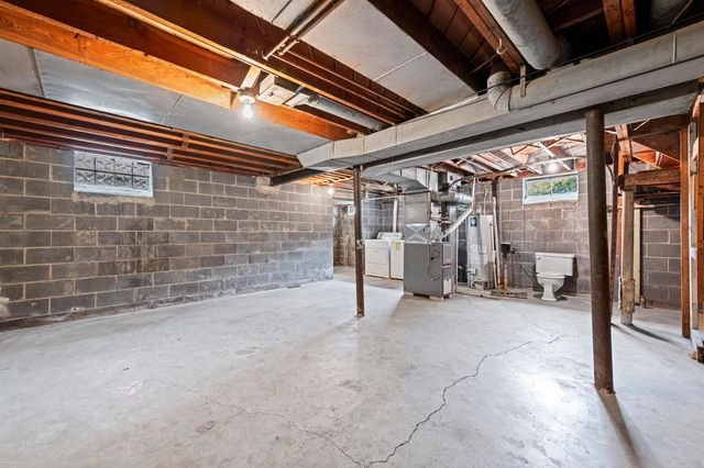27207 Little Mack Avenue, St Clair Shores, MI 48081