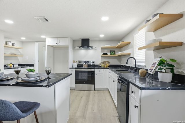 13403 Centerbrook, Universal City, TX 78148