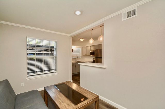 7900 Westheimer Road 141, Houston, TX 77063