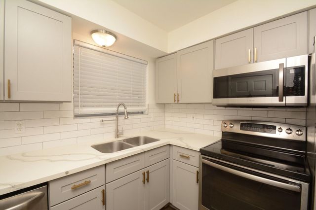 7900 Westheimer Road 141, Houston, TX 77063