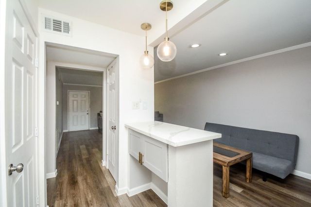 7900 Westheimer Road 141, Houston, TX 77063