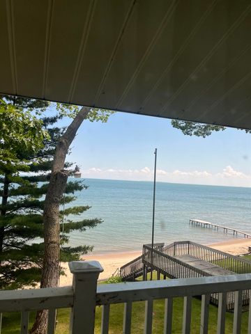 725 S Crescent Avenue, Sims Twp, MI 48703