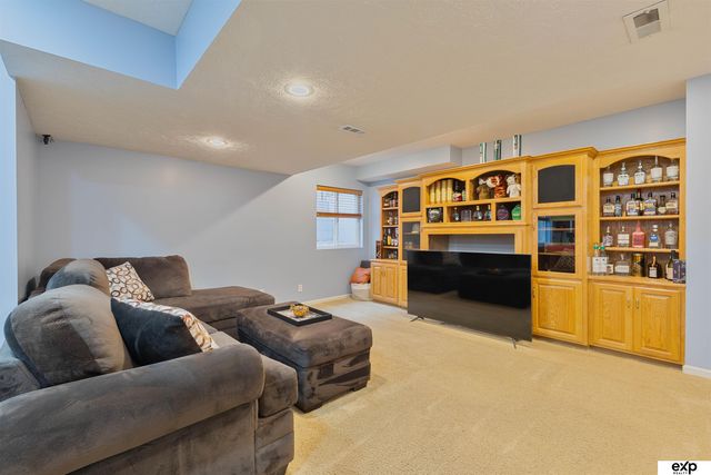 12144 S 221st Street, Gretna, NE 68028