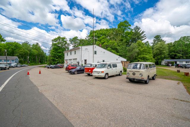 35 S Main Street, Newton, NH 03858