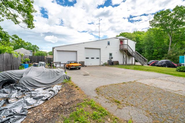 35 S Main Street, Newton, NH 03858