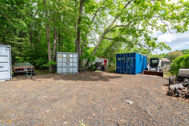 35 S Main Street, Newton, NH 03858