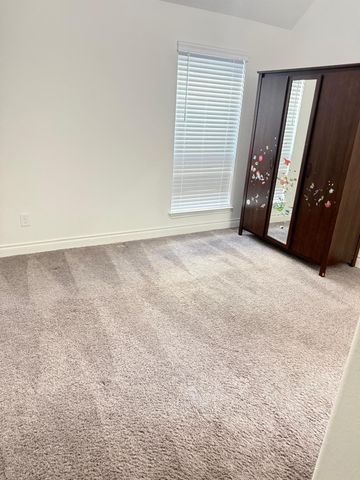 19715 Hale Hollow Creek Drive, Cypress, TX 77433