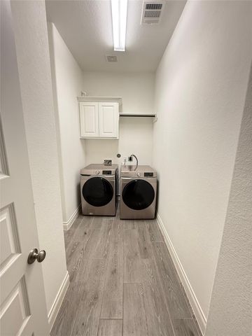 19715 Hale Hollow Creek Drive, Cypress, TX 77433