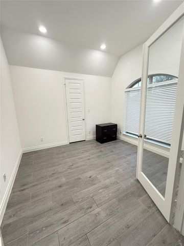 19715 Hale Hollow Creek Drive, Cypress, TX 77433