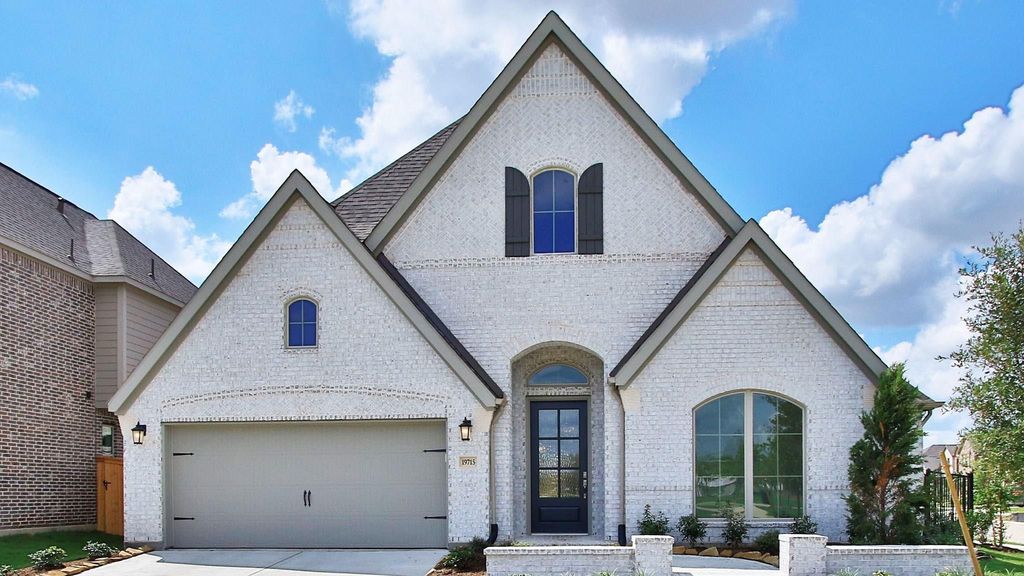 19715 Hale Hollow Creek Drive, Cypress, TX 77433