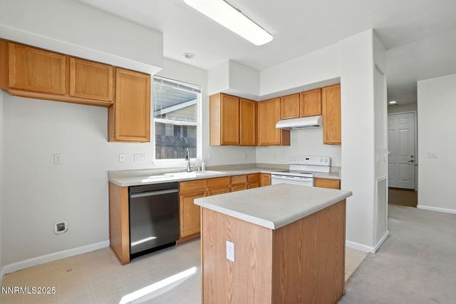 9248 Running Dog Circle, Reno, NV 89506