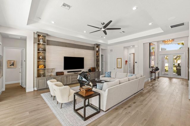 9918 Pecorino Isle, Boynton Beach, FL 33473