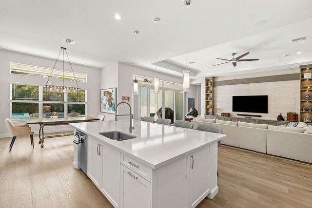 9918 Pecorino Isle, Boynton Beach, FL 33473