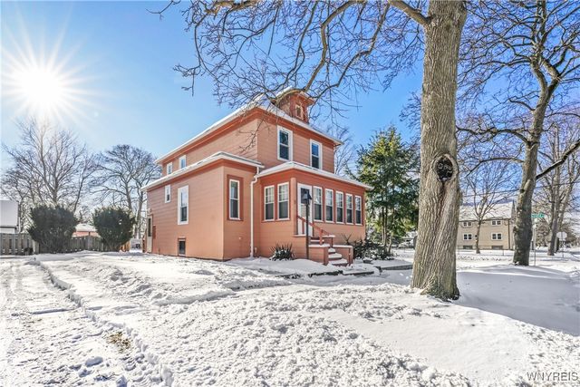 3 Pine Woods Drive, North Tonawanda, NY 14120