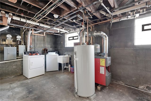 3 Pine Woods Drive, North Tonawanda, NY 14120