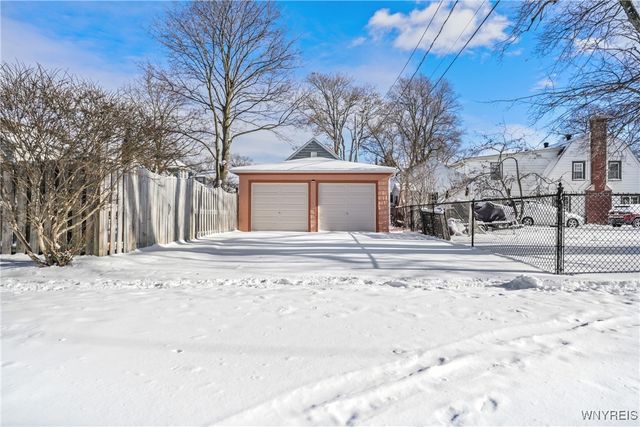 3 Pine Woods Drive, North Tonawanda, NY 14120