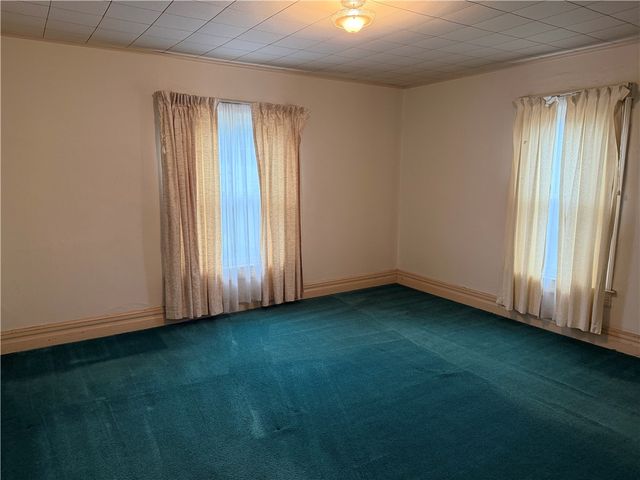 926 N Ashland, New Castle, PA 16102