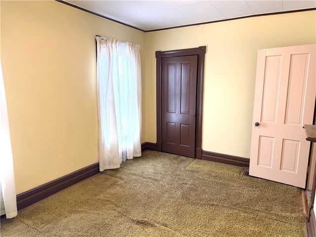 926 N Ashland, New Castle, PA 16102