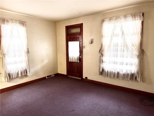 926 N Ashland, New Castle, PA 16102