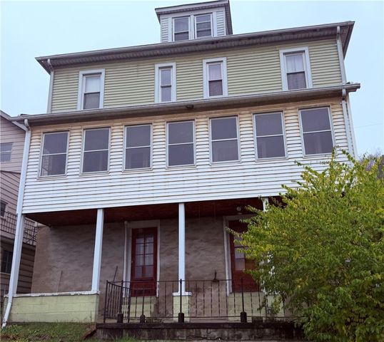 926 N Ashland, New Castle, PA 16102