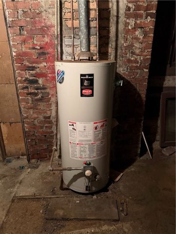 926 N Ashland, New Castle, PA 16102