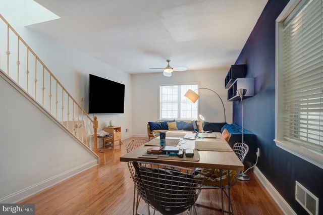 881 N 5TH ST, Philadelphia, PA 19123