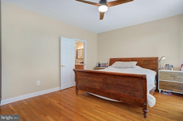 881 N 5TH ST, Philadelphia, PA 19123